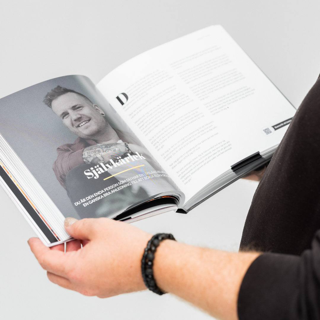 Andreas Jonsson håller i sin bok Konsten att leva livet 