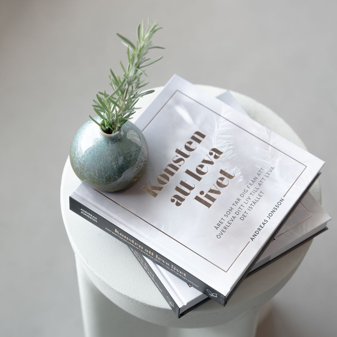 Boken Konsten att leva livet på ett bord.